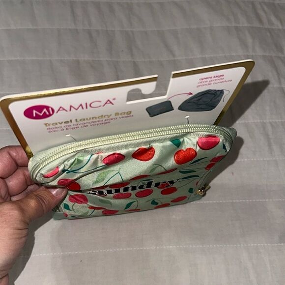 MIAMICA Green Red Pink Foldable Travel “Laundry” Bag - Picture 8 of 9